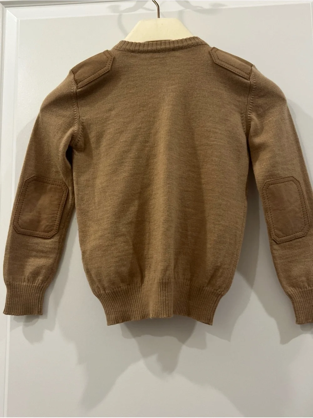 Gucci boys Brown V-Neck pullover Wool/leather patches on shoulder/ elbows  4 yo